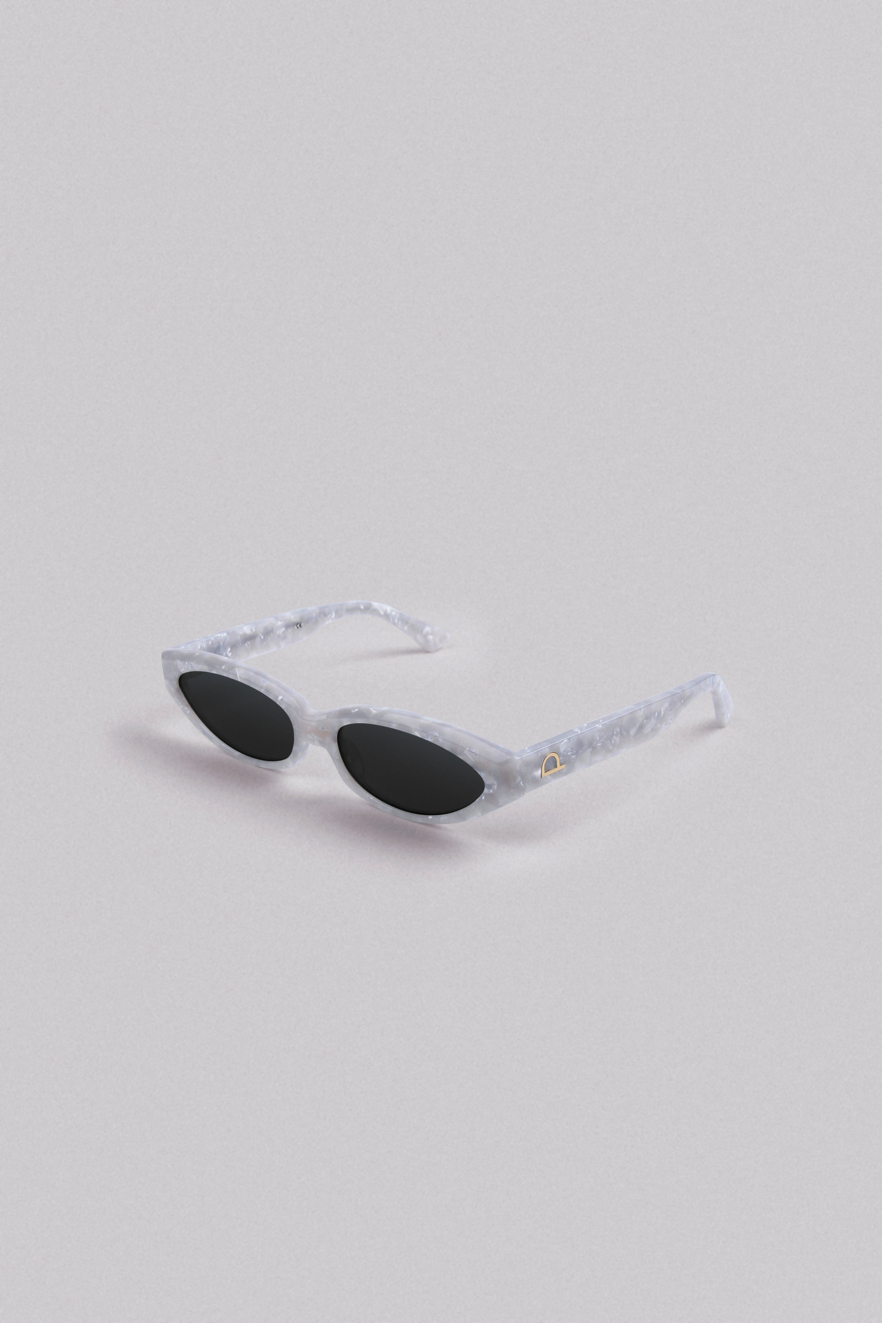 QUIN - Mother of Pearl