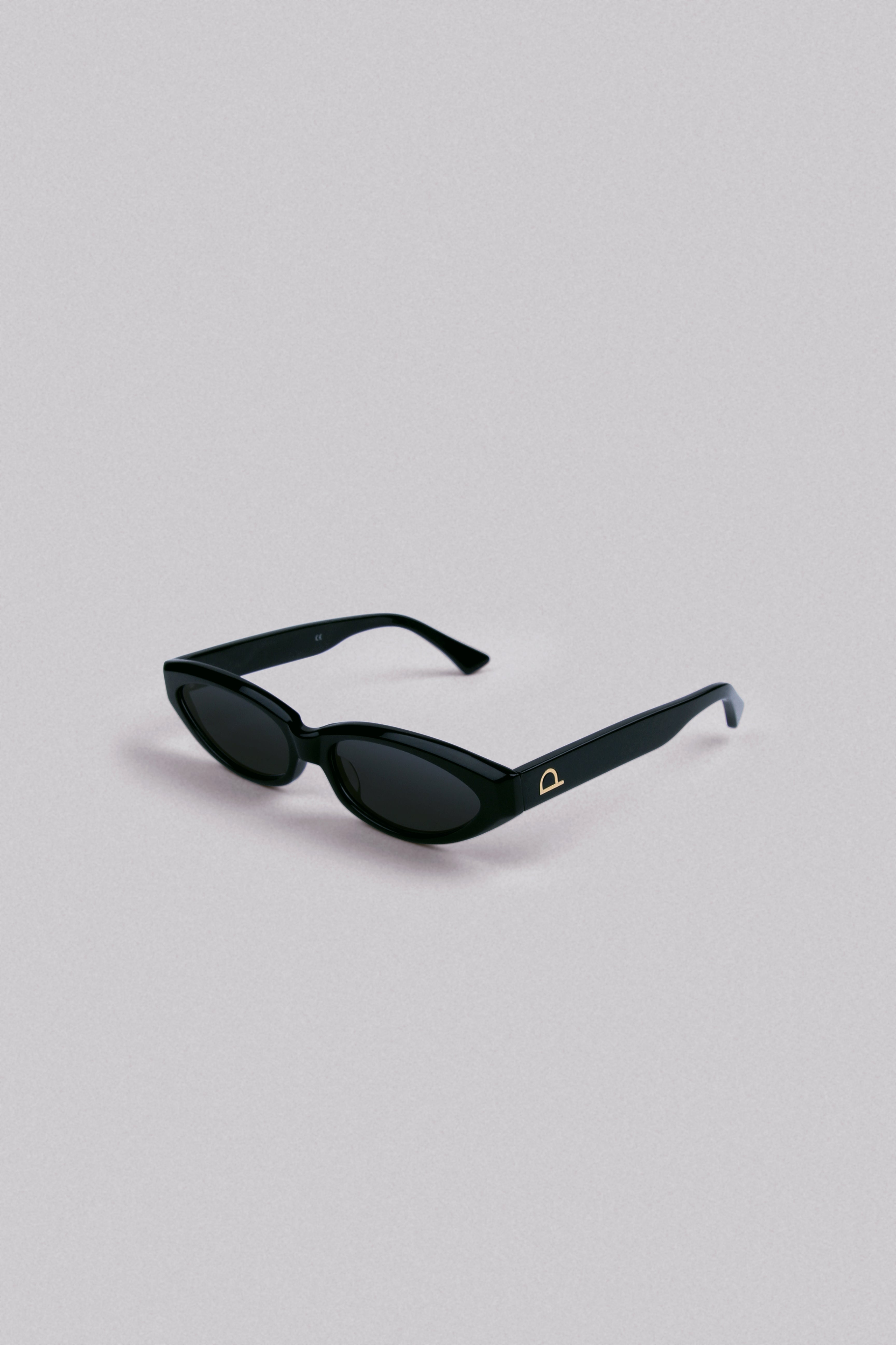 QUIN - Black