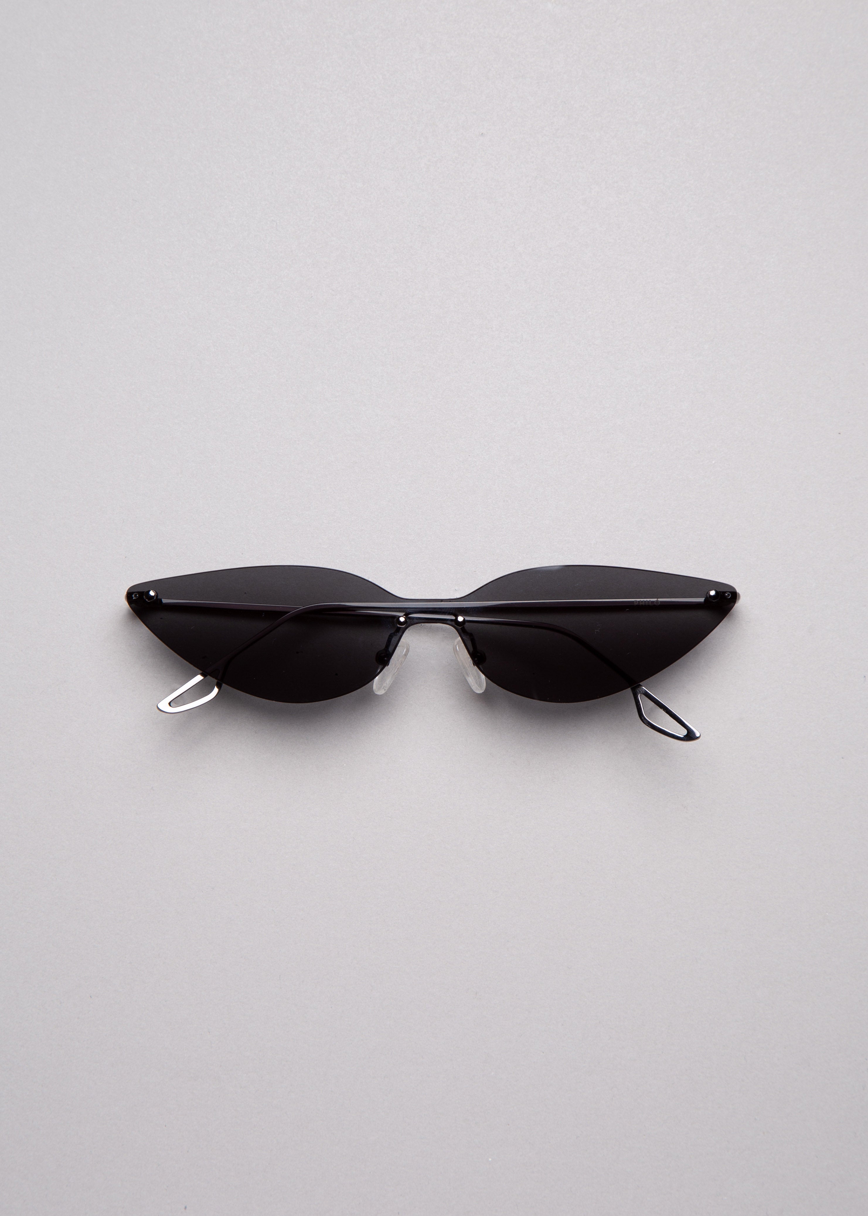 CELESTE - Black